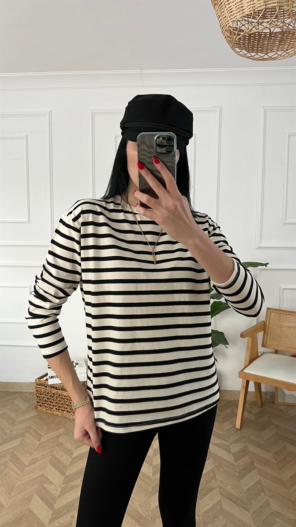 Siyah Çizgili Sweatshirt