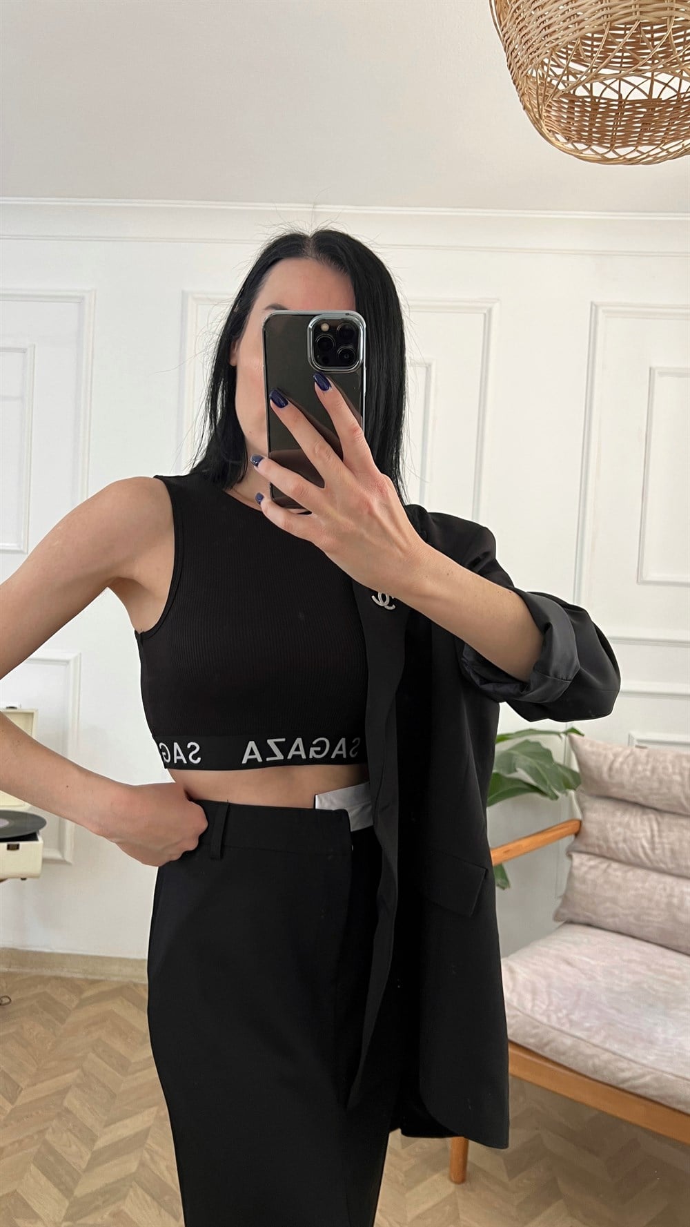Siyah Crop