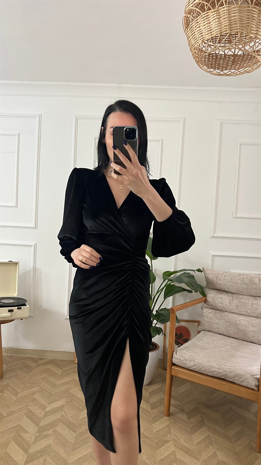Siyah Drape Detaylı Kadife Elbise