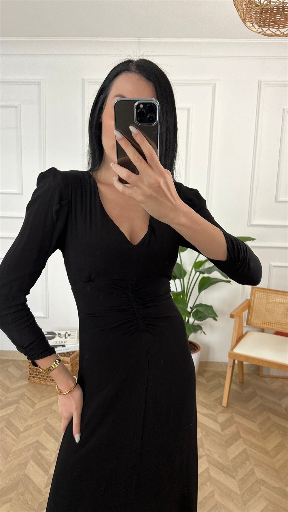 Siyah Ön Kısmı Drape Detaylı Elbise