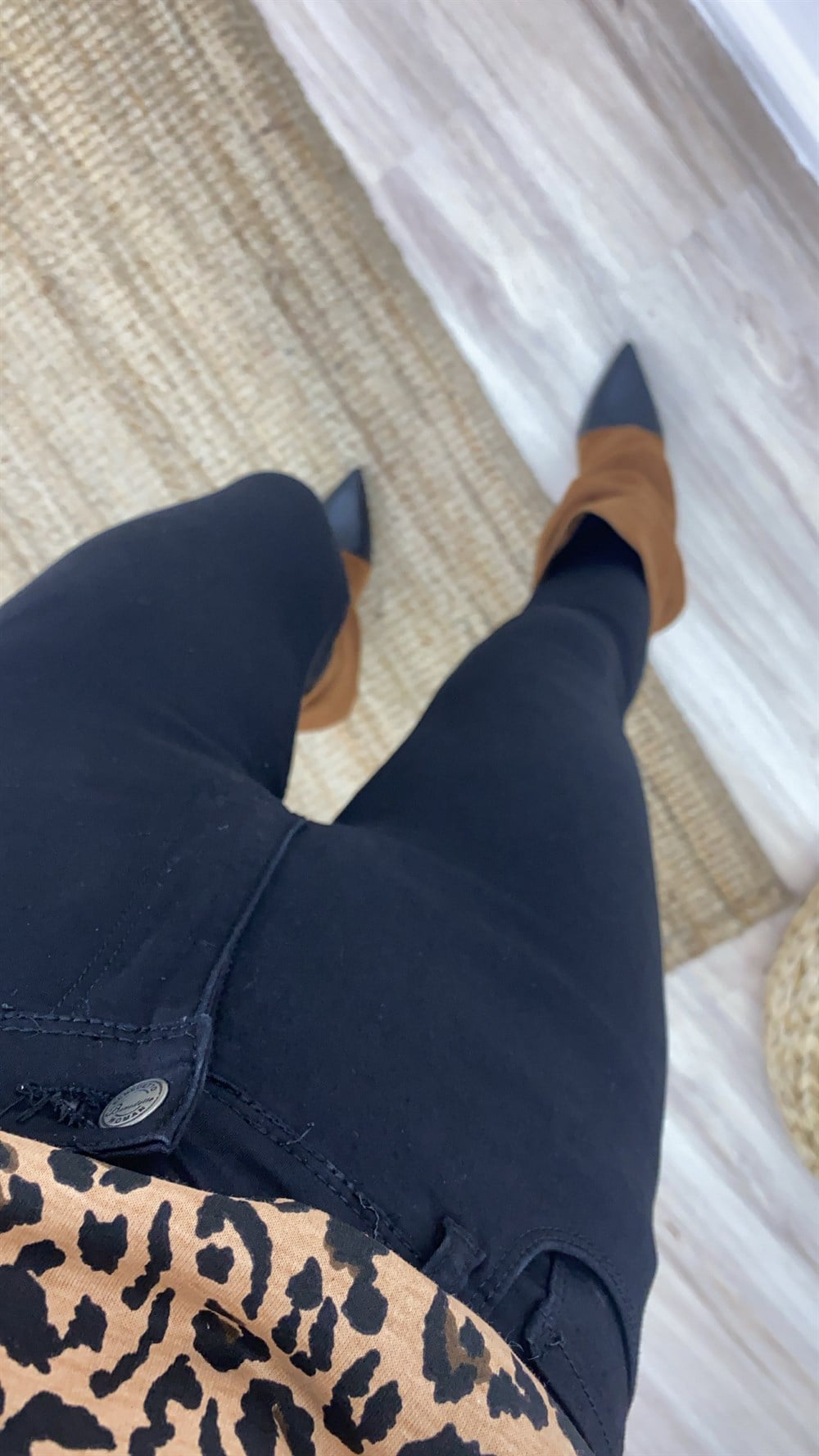 Siyah Yüksek Bel Power Likralı Toparlayıcı Jean