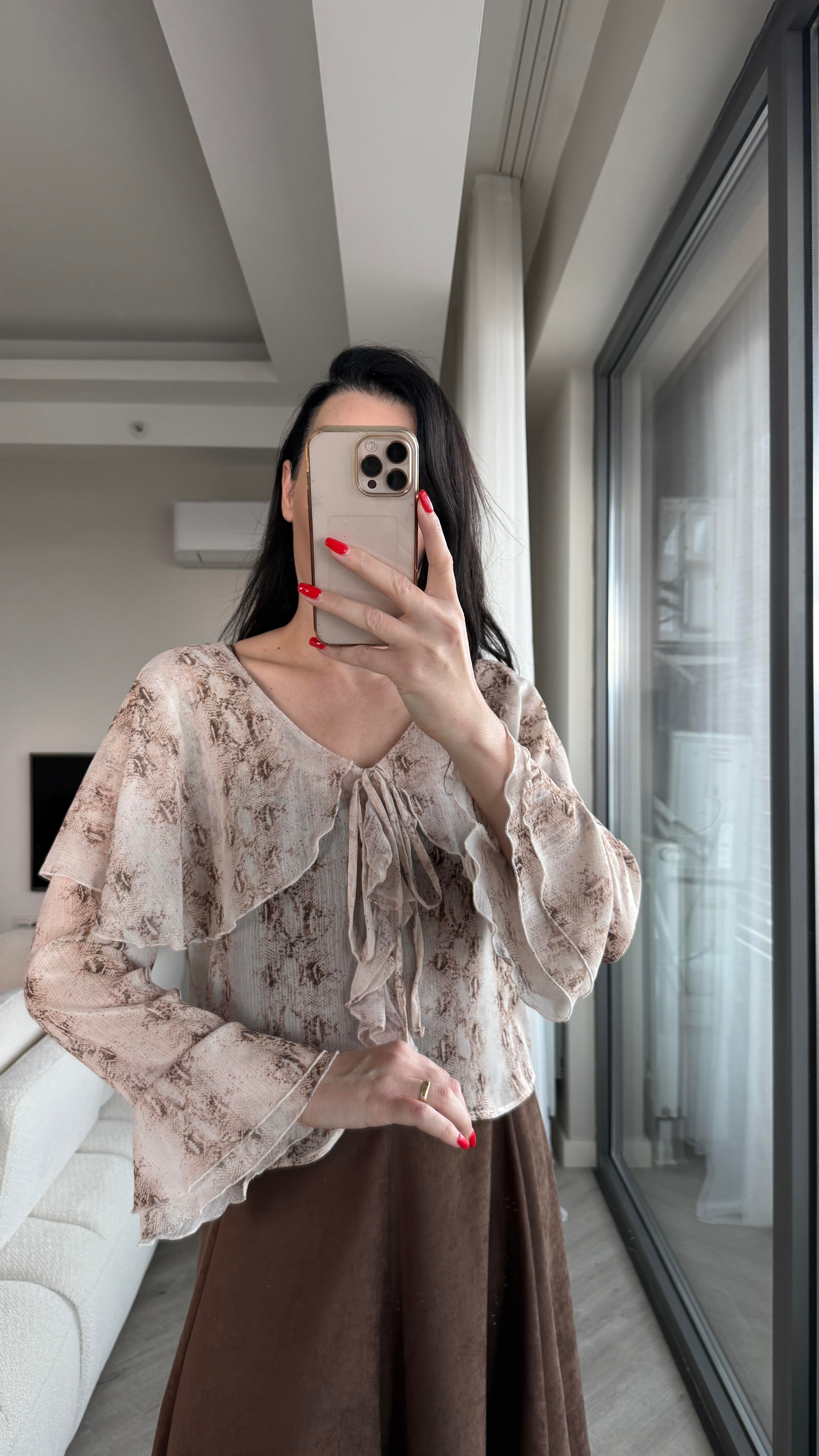 Volanlı Şifon Bluz