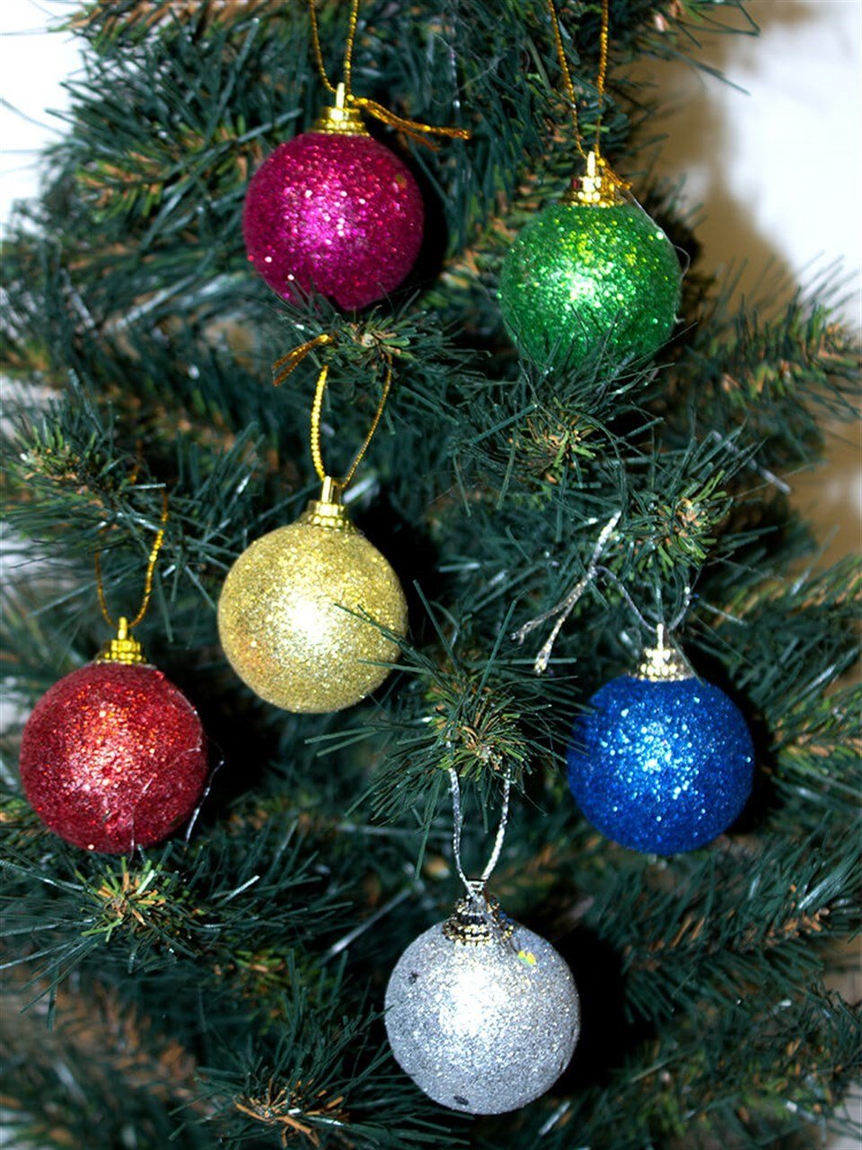 Çam Ağacı Süsü Renkli Simli Top 6lı 4cm