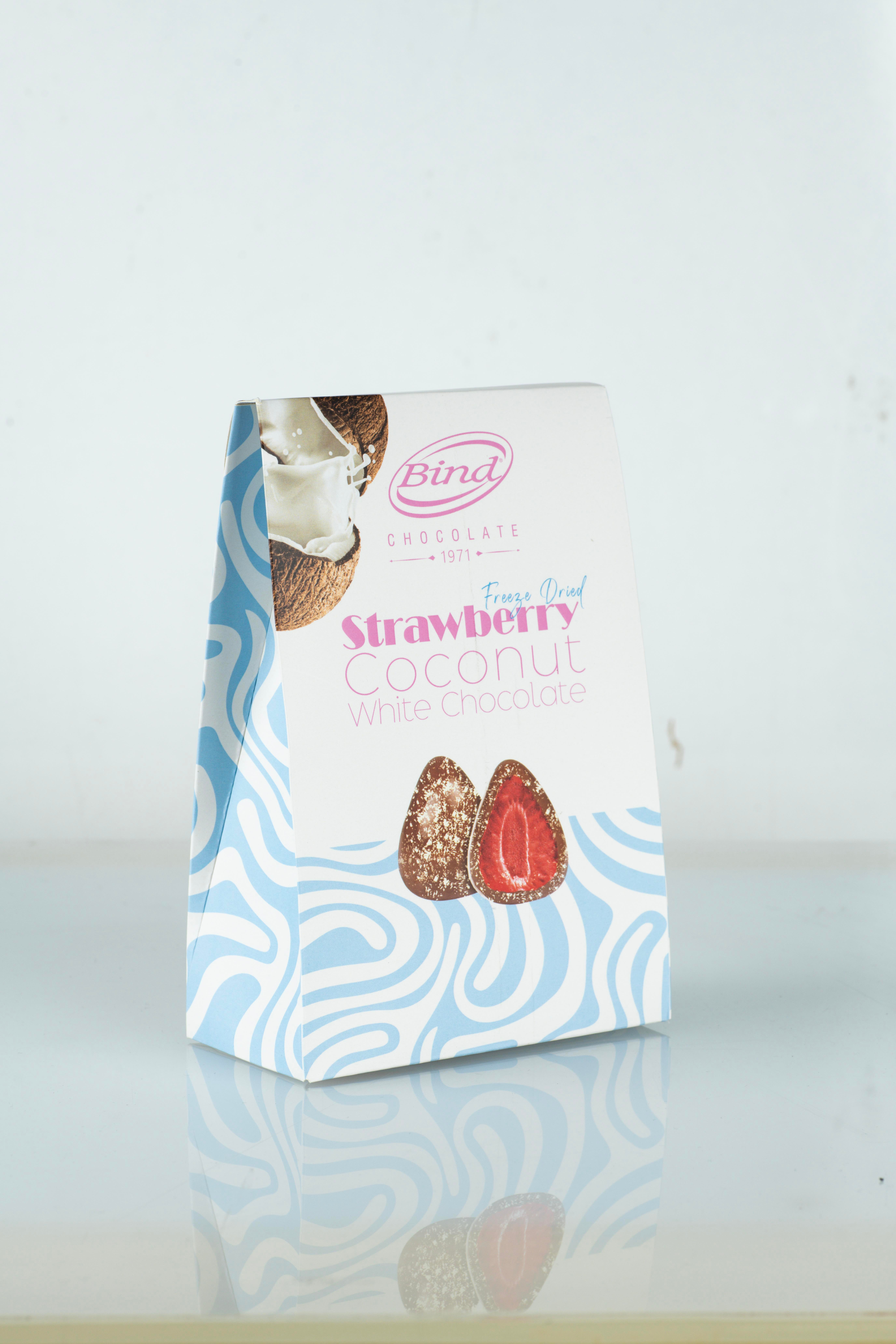 HİNDİSTAN CEVİZLİ ÇİLEK DRAJE PİRAMİT KUTU 200 GR