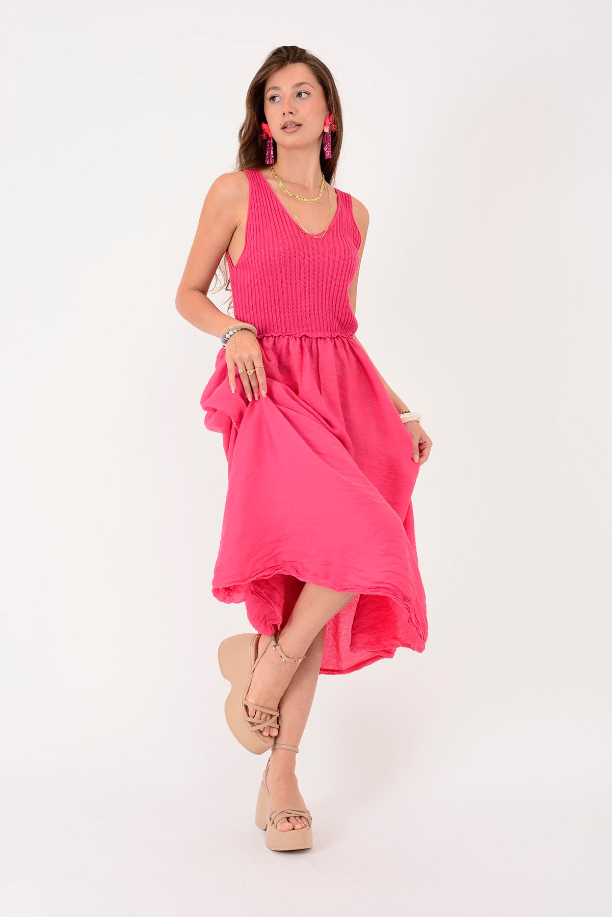 1252 TRİKO DETAYLI KOLSUZ BALON ELBİSE