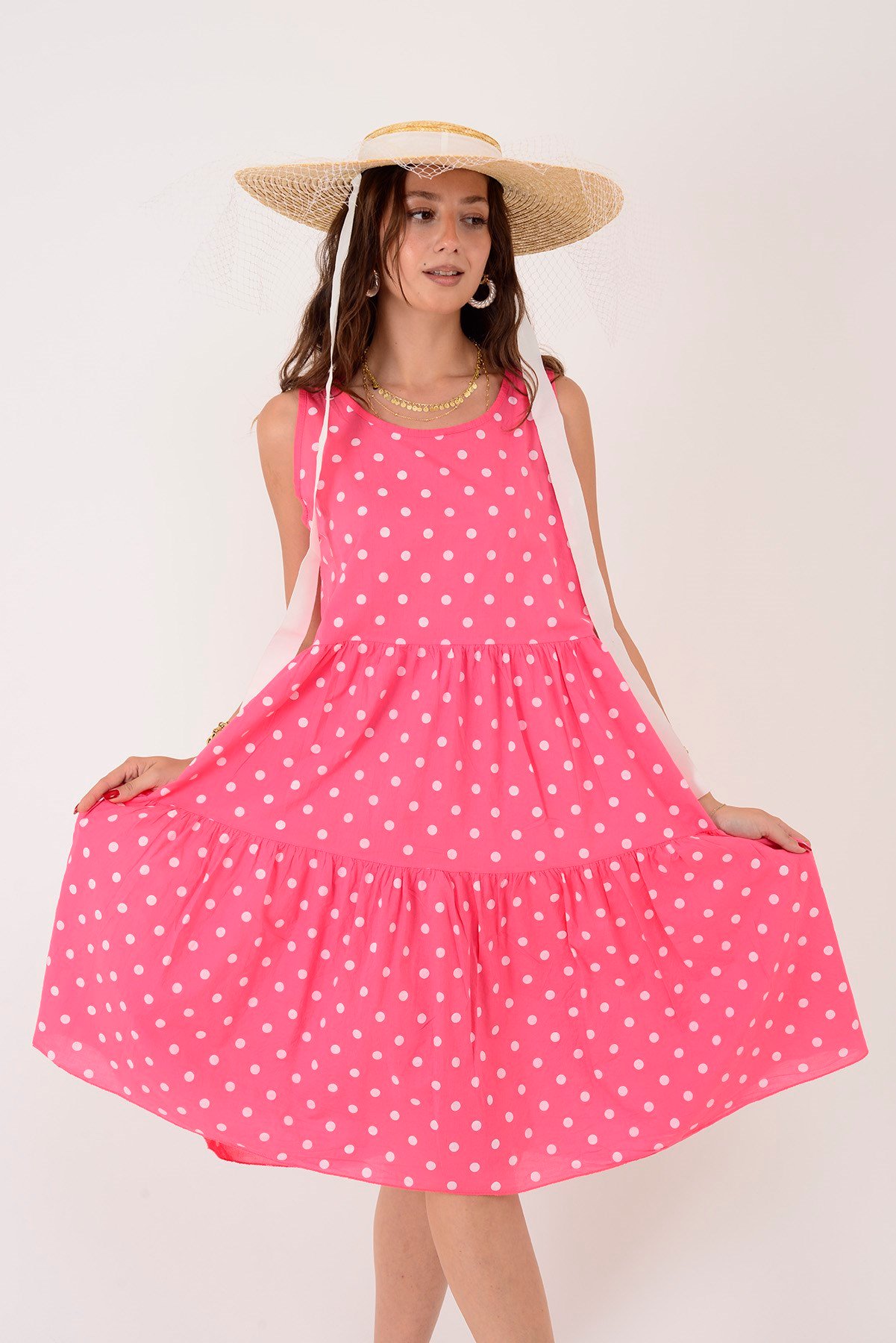 16578 MINNIE PUANTİYE DESEN VOLANLI KOLSUZ KISA ELBİSE