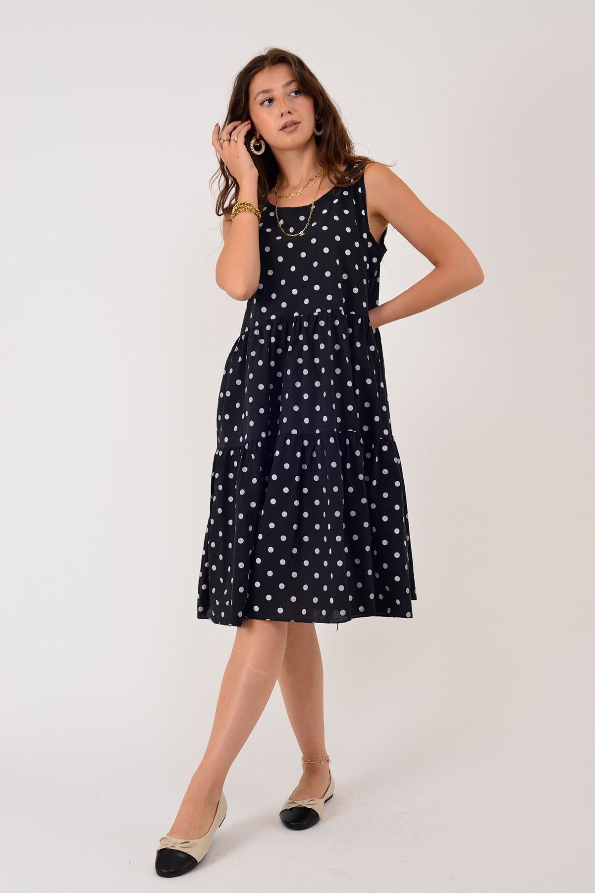 16578 MINNIE PUANTİYE DESEN VOLANLI KOLSUZ KISA ELBİSE