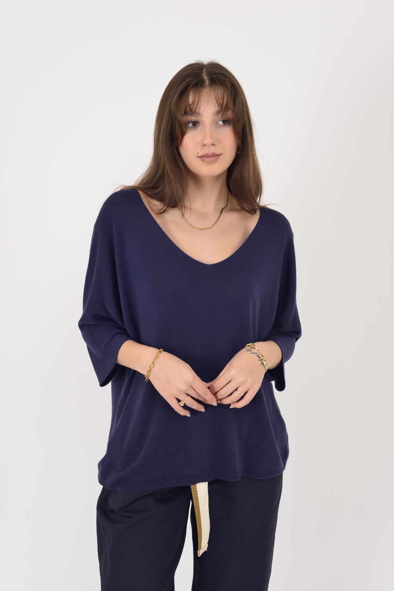 19004 V YAKA TRİKO BLUZ