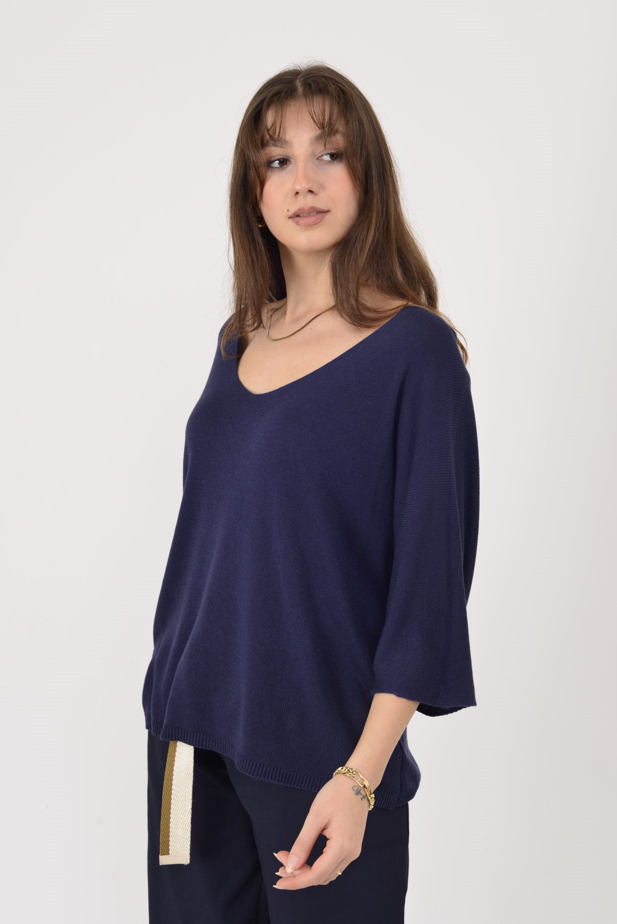 19004 V YAKA TRİKO BLUZ