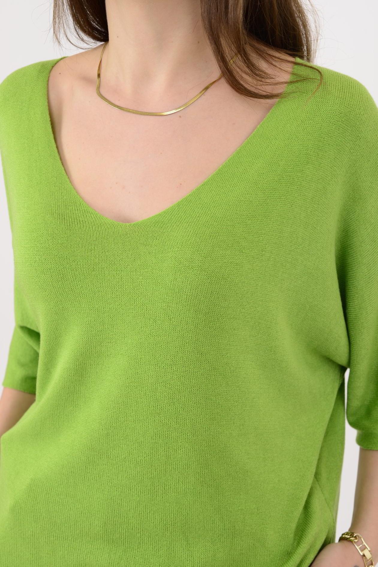 19004 V YAKA TRİKO BLUZ