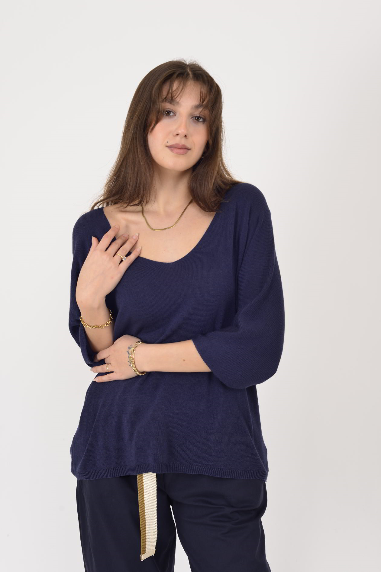 19004 V YAKA TRİKO BLUZ