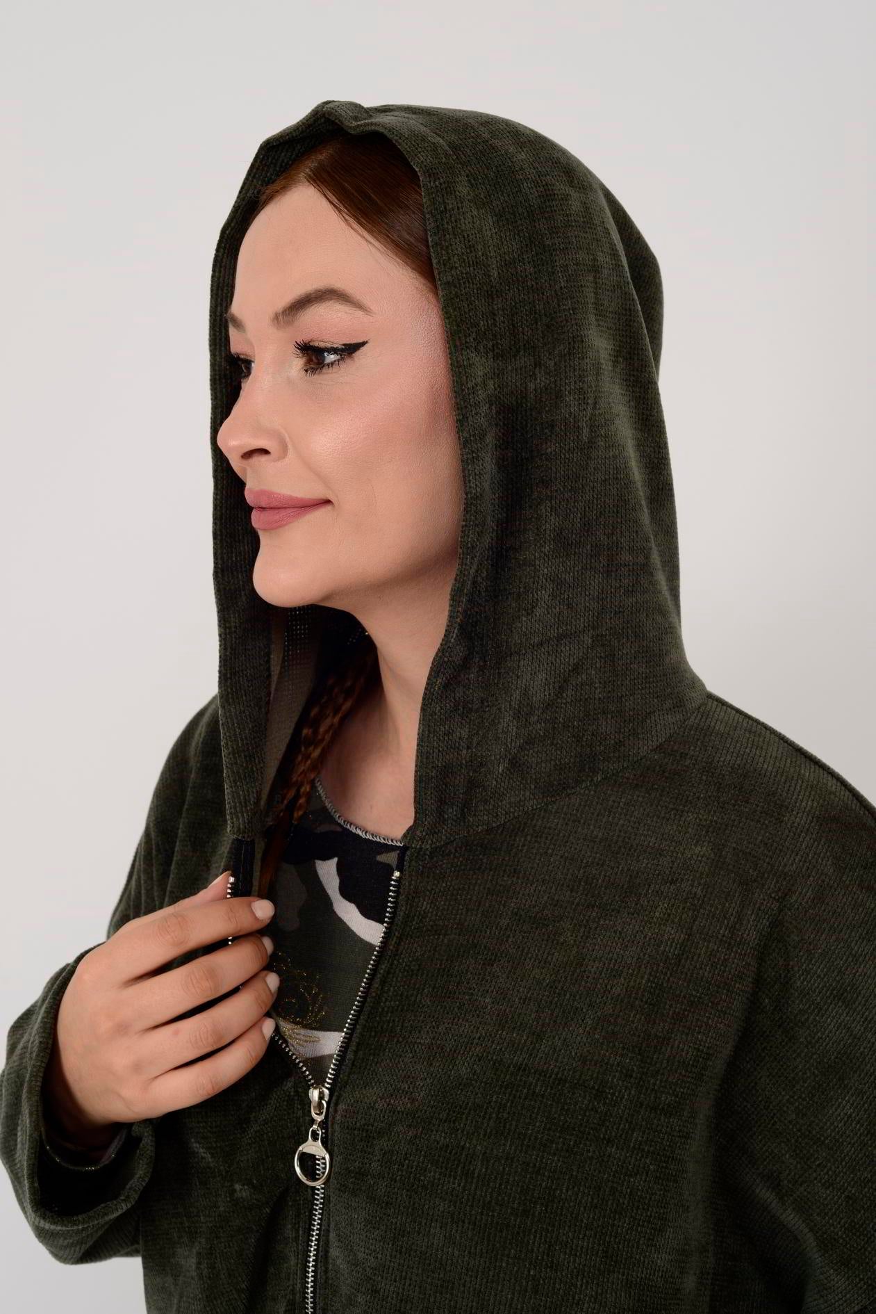 20596 KAPÜŞON DETALI KADİFE SWEAT
