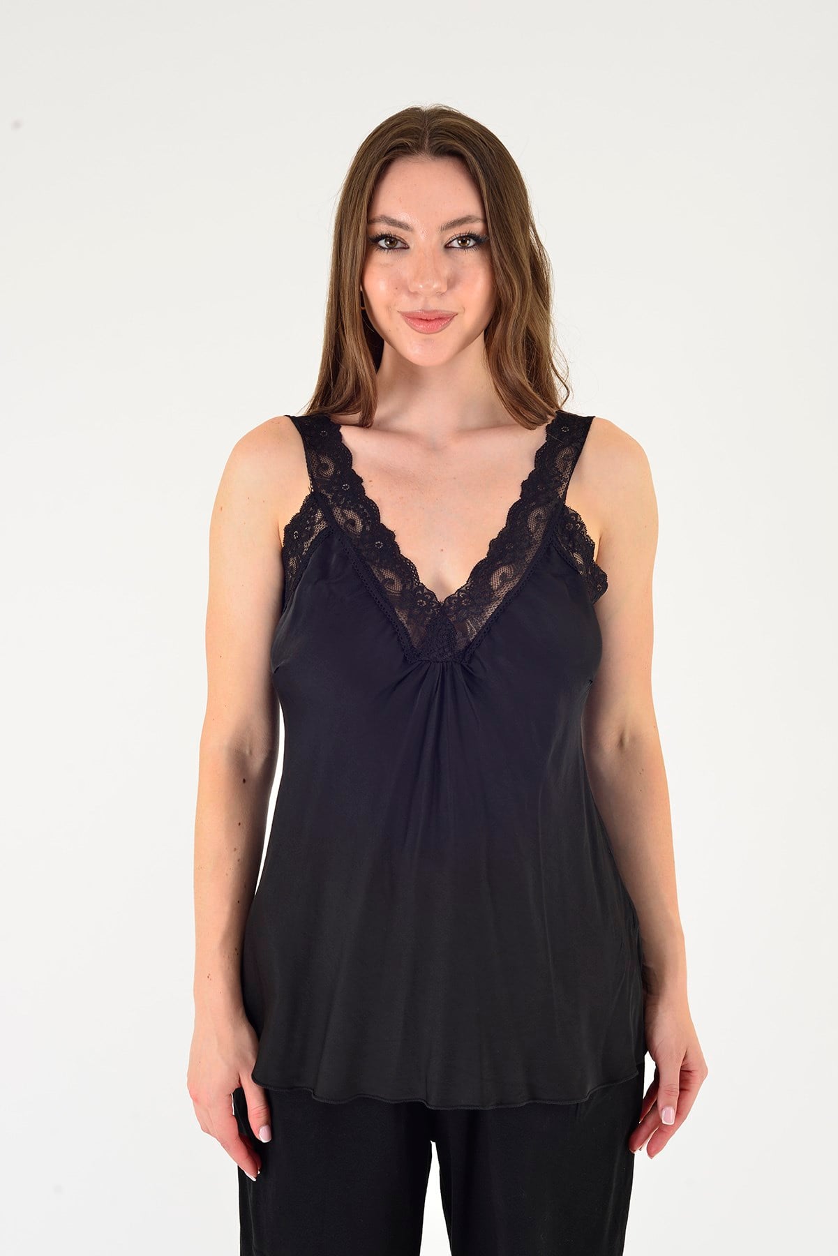 21336 KALIN ASKILI DANTELLİ SATEN BLUZ