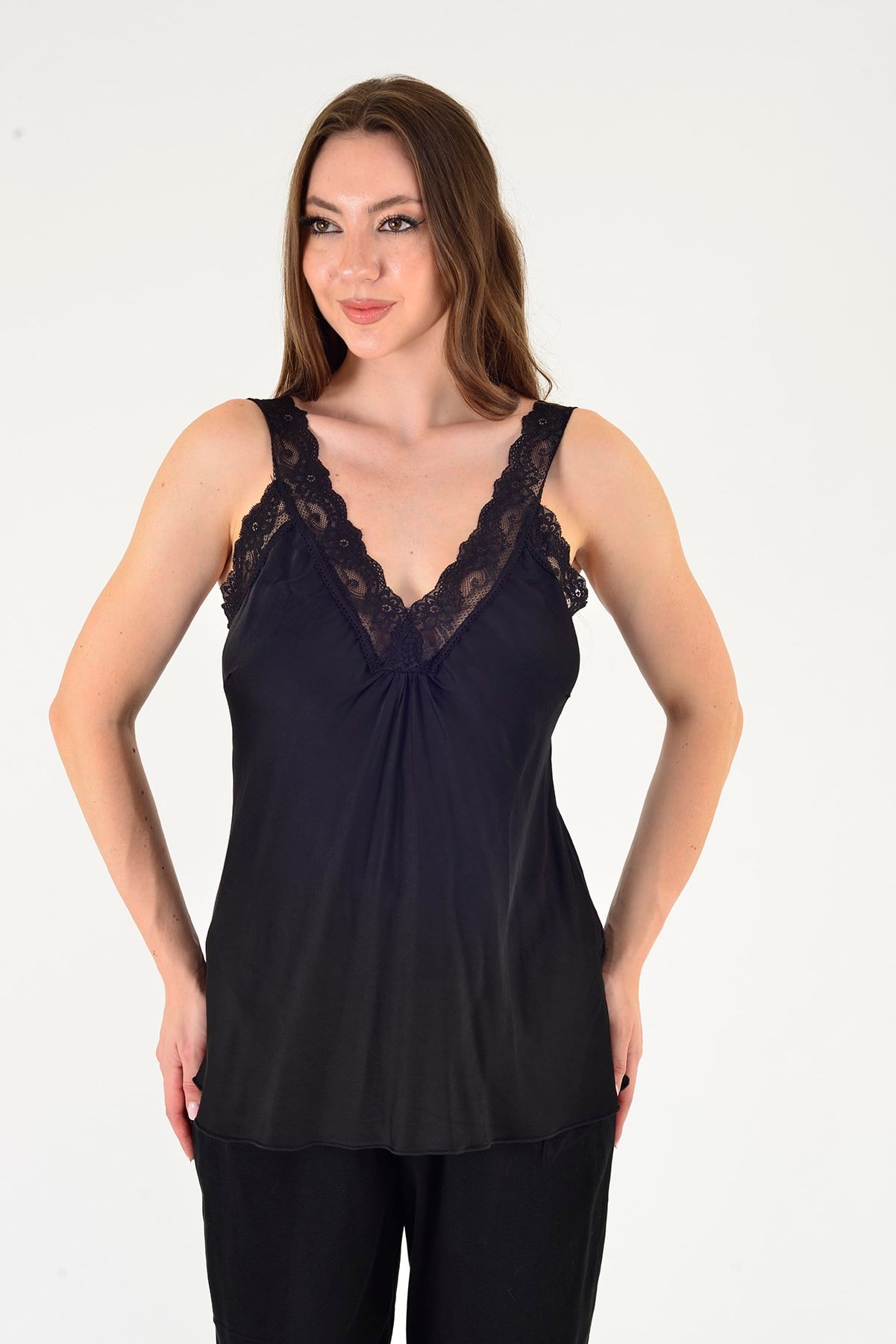 21336 KALIN ASKILI DANTELLİ SATEN BLUZ
