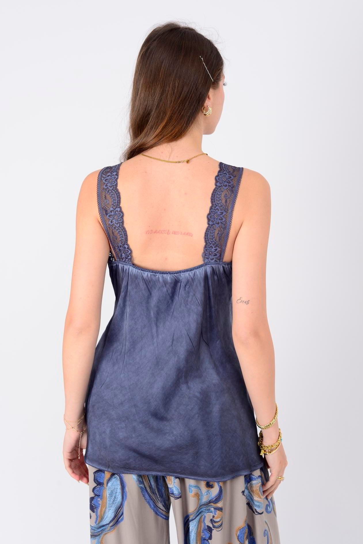 21336 V YAKA ASKILI DANTELLİ BLUZ