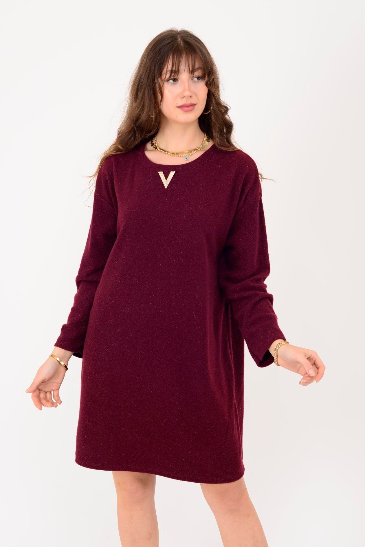 21458 V BROŞ DETAYLI SİMLİ TRİKO DOKULU KISA ELBİSE