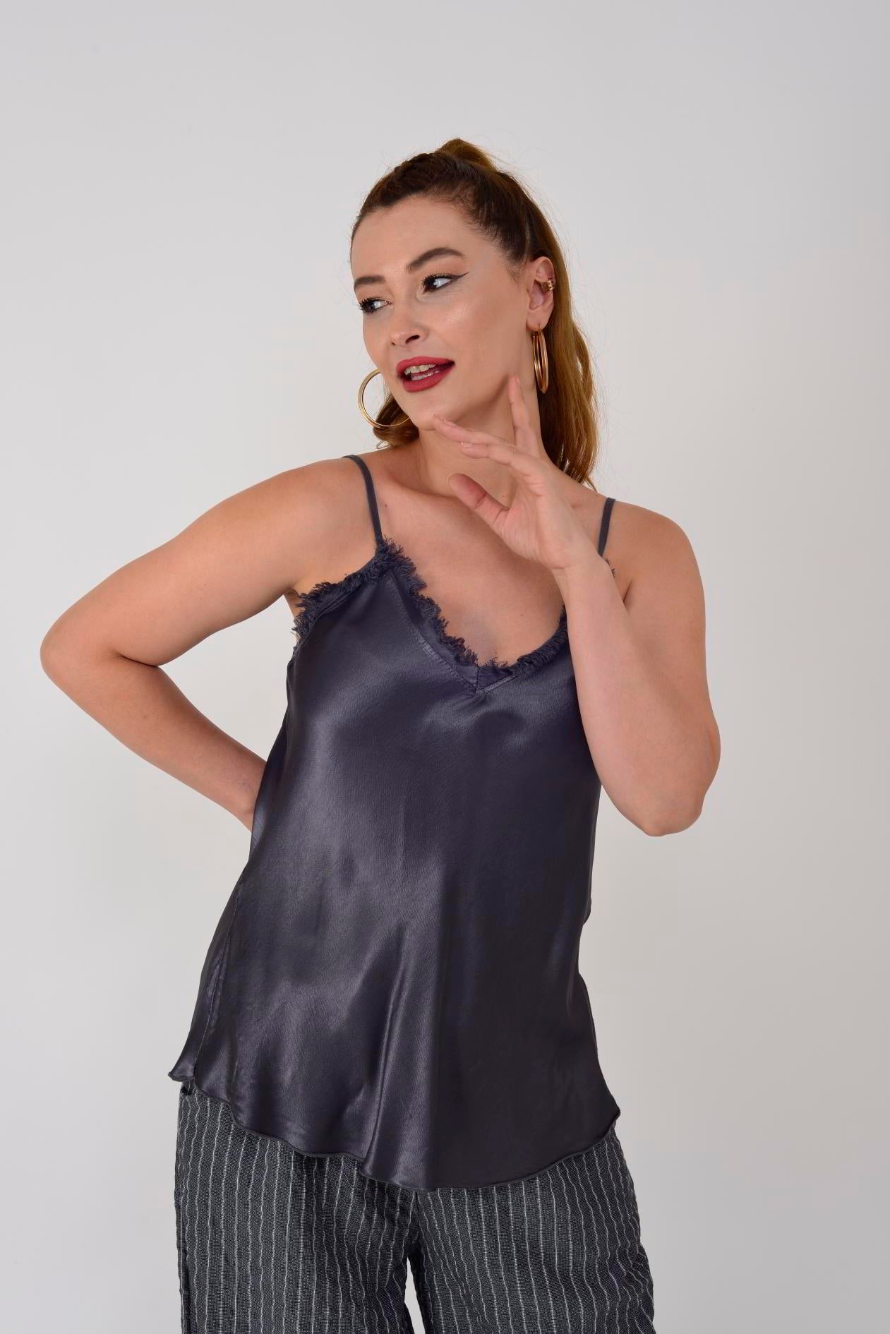 21805 ASKILI SATEN BLUZ