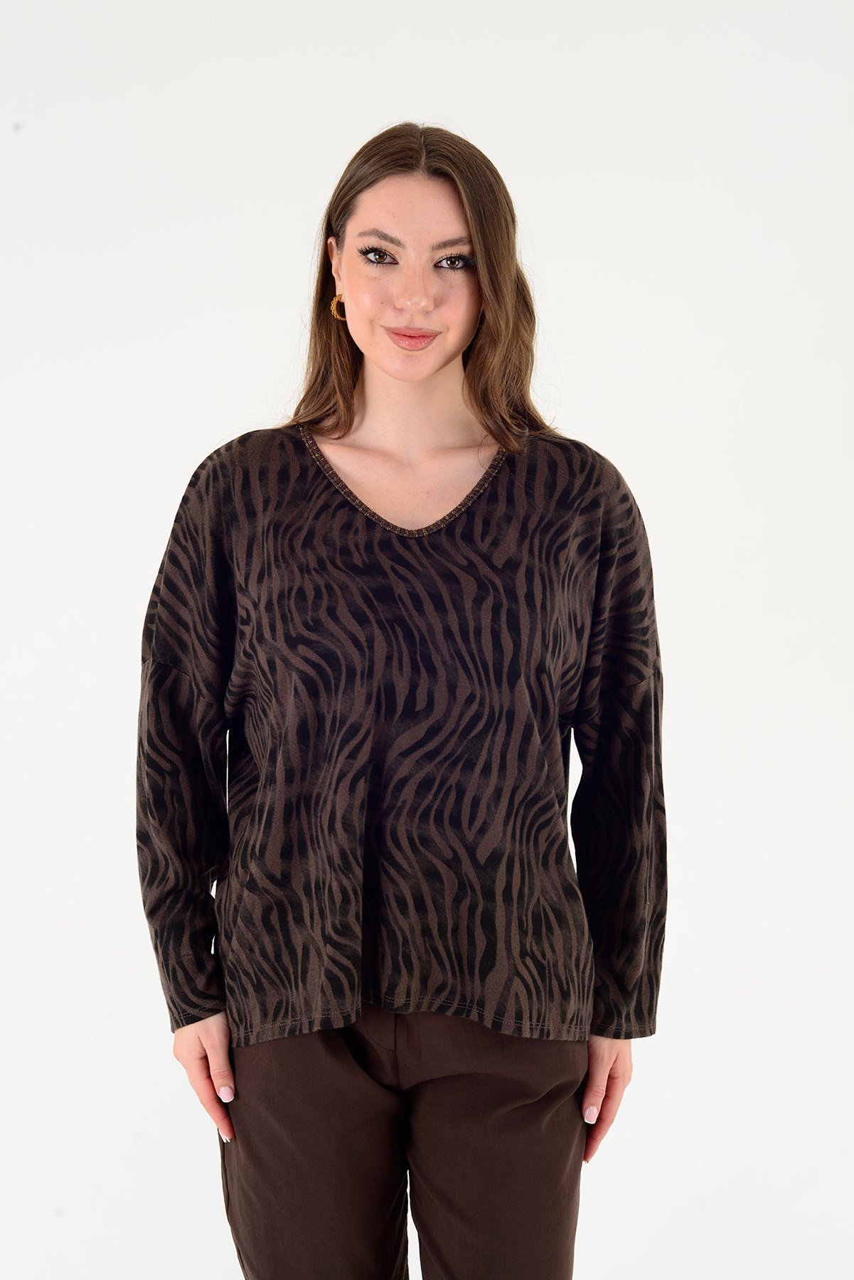 24779 ZEBRA DESEN V YAKA TRİKO BLUZ