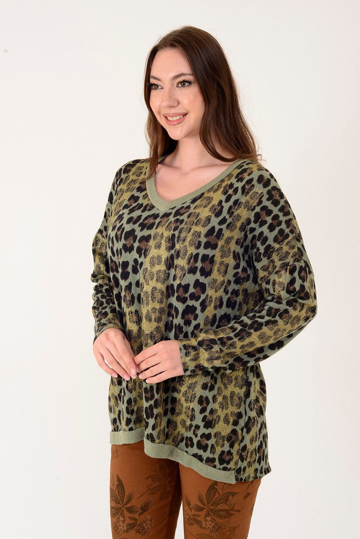 25192 LEOPAR DESEN SİMLİ TRİKO BLUZ