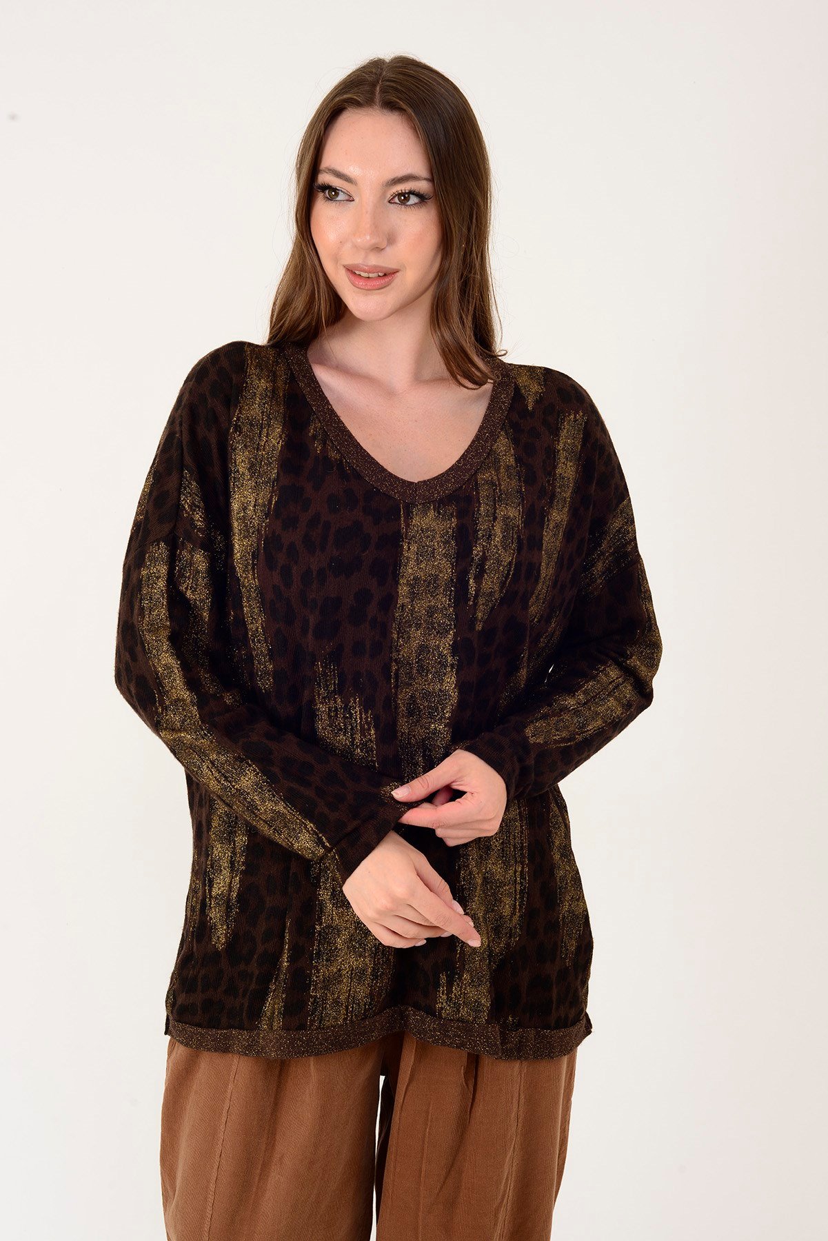 25192 LEOPAR DESEN SİMLİ TRİKO BLUZ