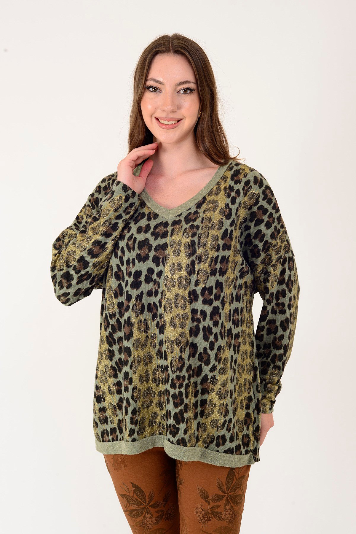 25192 LEOPAR DESEN SİMLİ TRİKO BLUZ