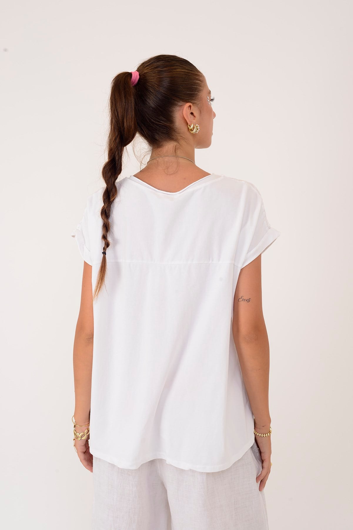 26527 AJUR DETAYLI KISA KOLLU BLUZ