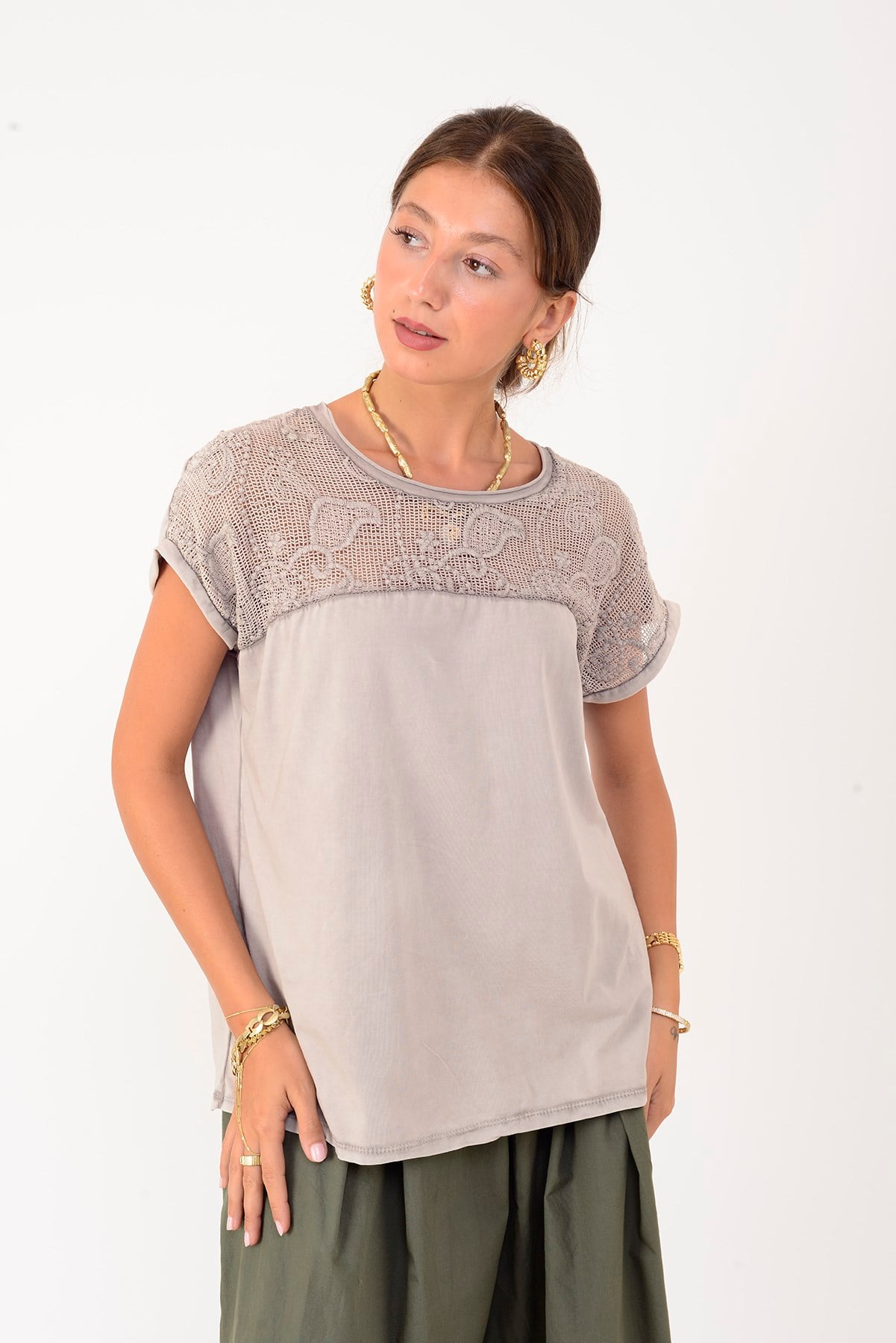 26527 AJUR DETAYLI KISA KOLLU BLUZ