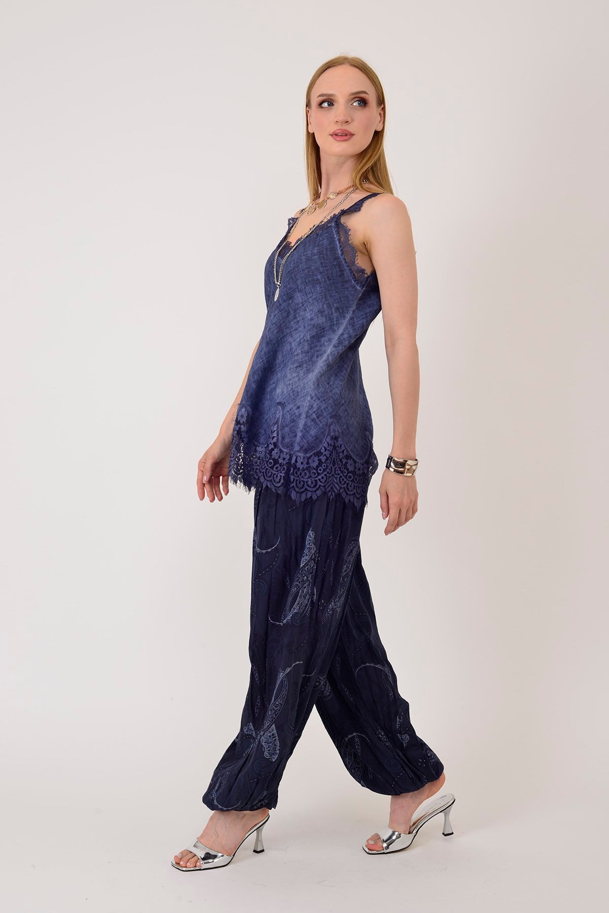 26698 DANTELLİ ASKILI KETEN BLUZ