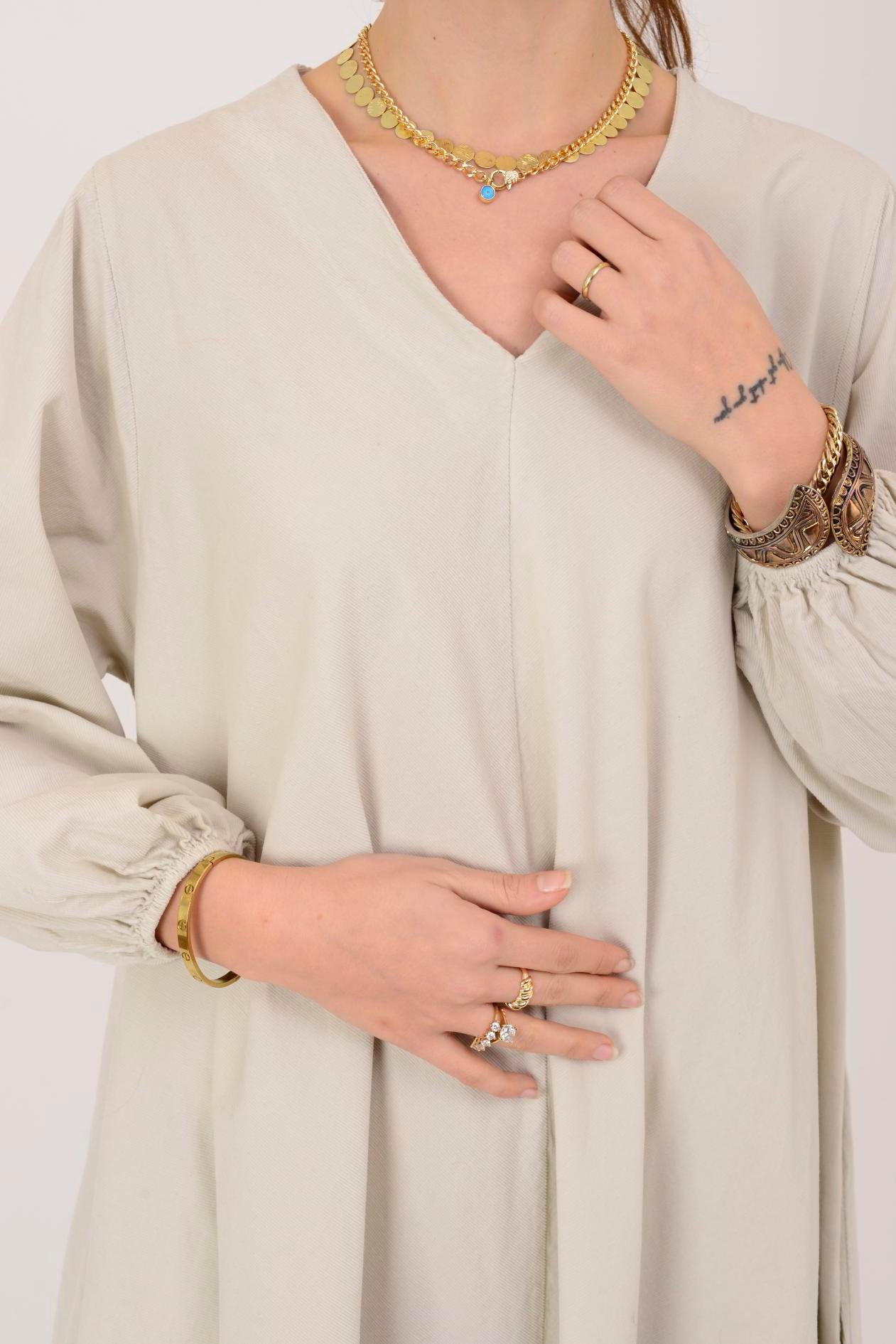 2752 LOVA BALON KOL DETAYLI V YAKA KADİFE ELBİSE