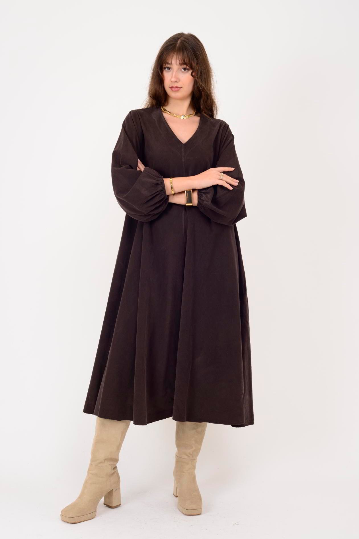 2752 LOVA BALON KOL DETAYLI V YAKA KADİFE ELBİSE