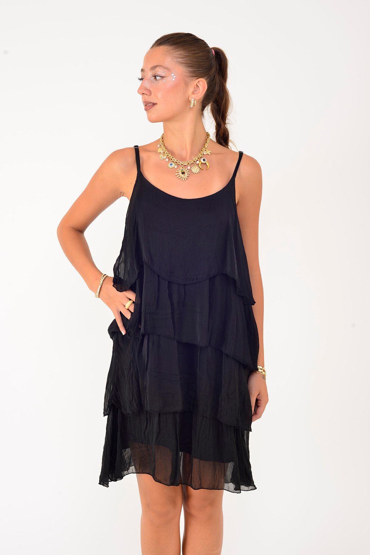 3726 ASKILI KAT KAT KISA İPEK ELBİSE