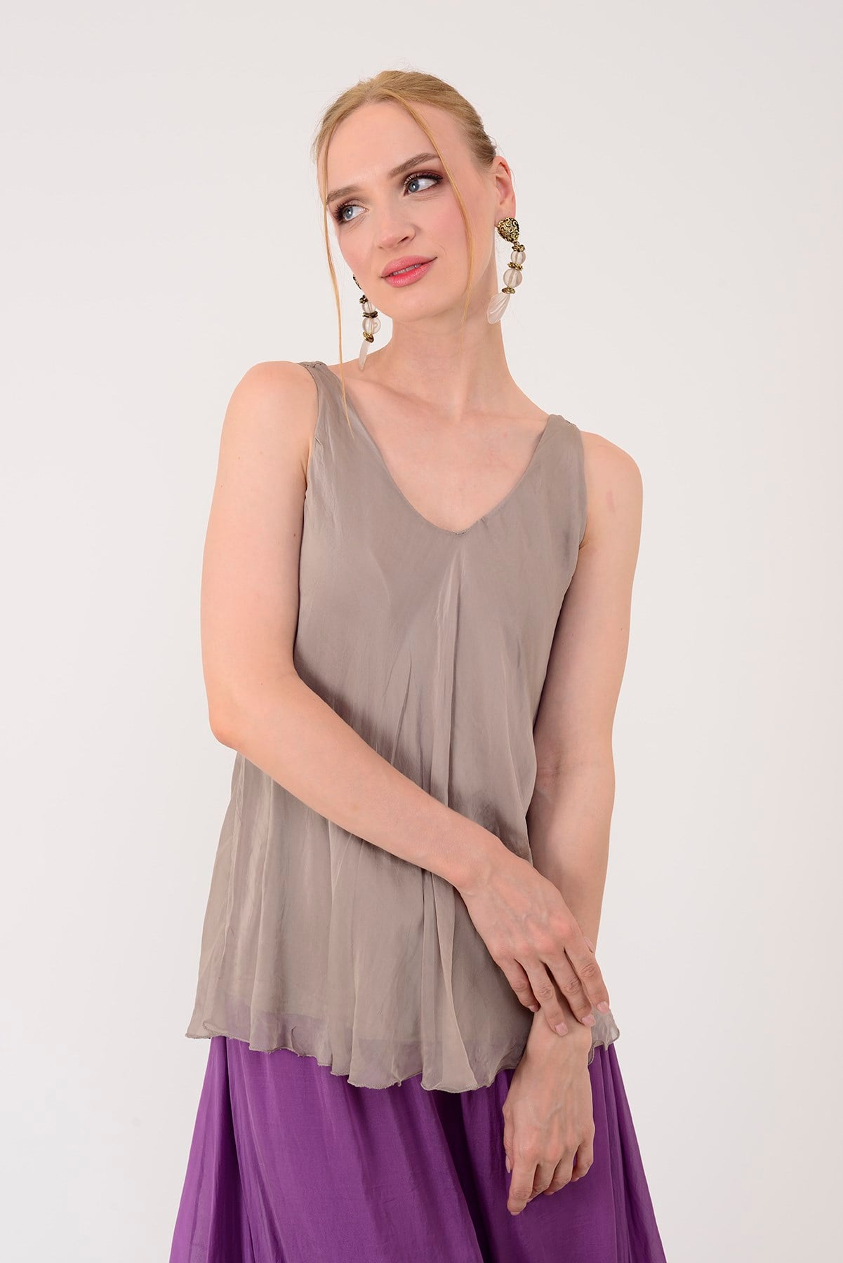 64274 V YAKA KOLSUZ İPEK BLUZ