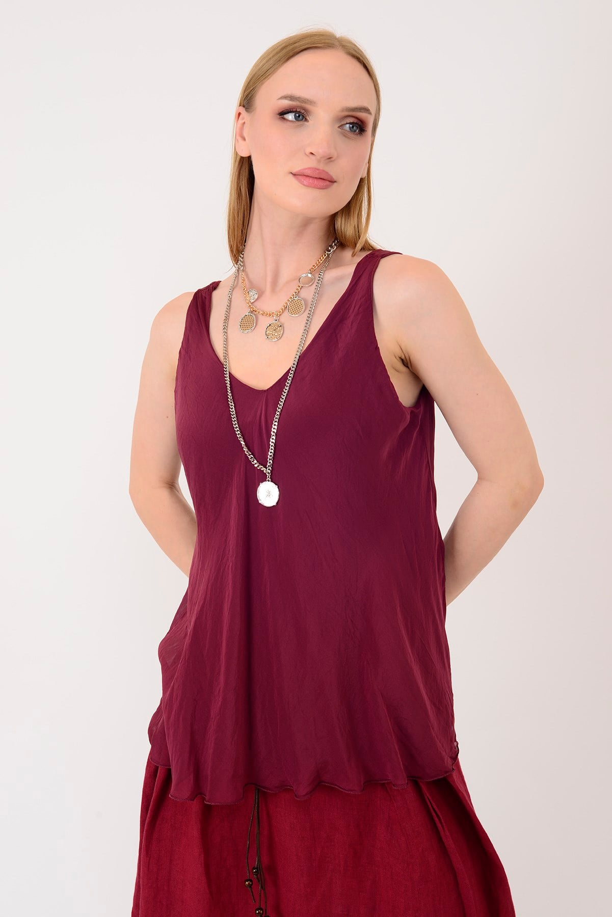 64274 V YAKA KOLSUZ İPEK BLUZ