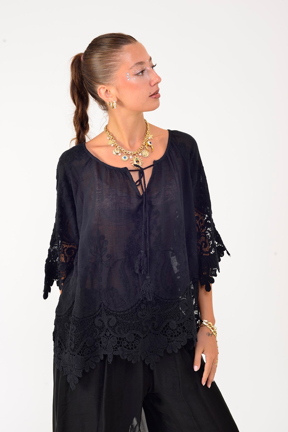 71448 PÜSKÜL DETAYLI GÜPÜR BLUZ