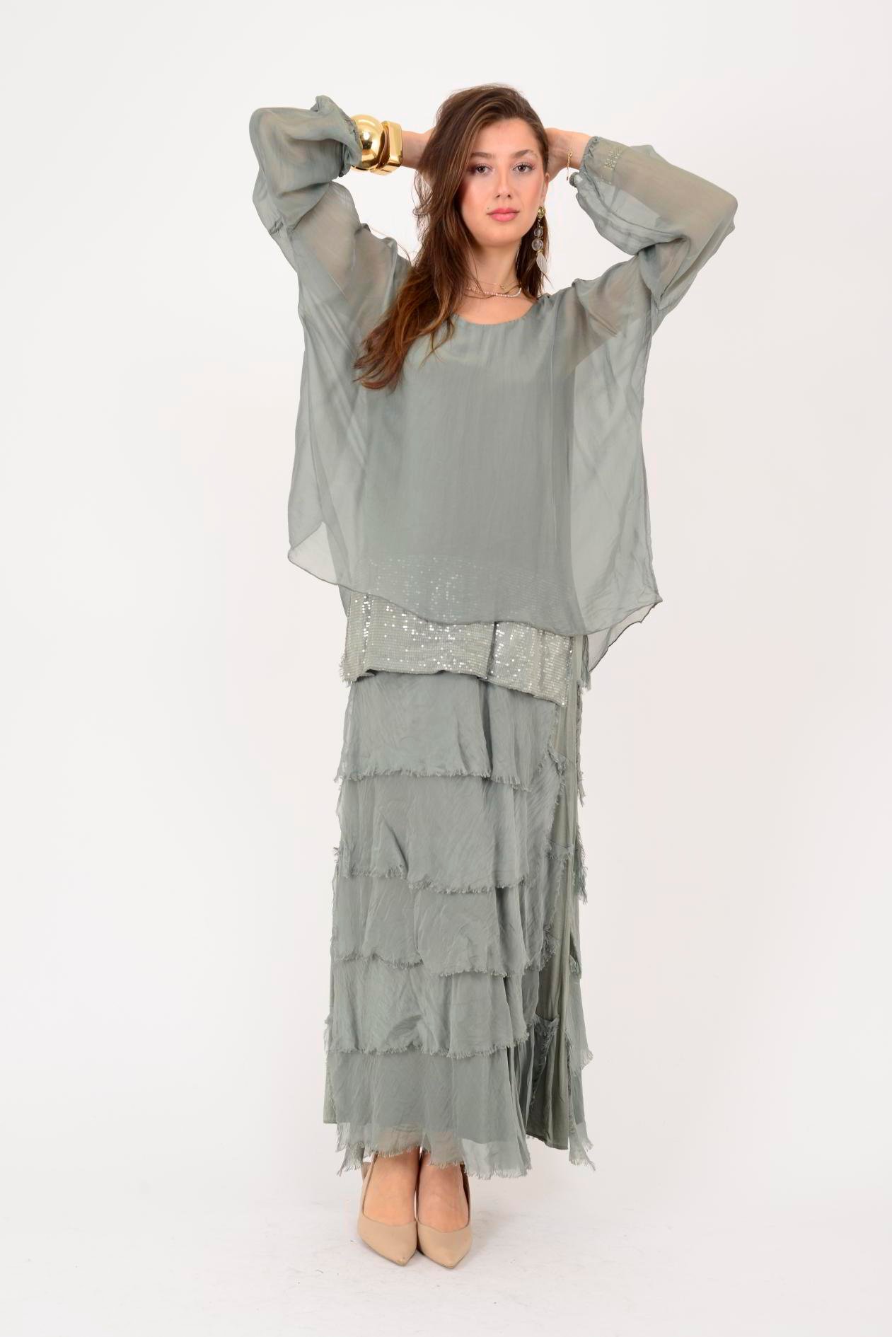 7509 PUL DETAYLI UZUN KOL KAT KAT İPEK ELBİSE