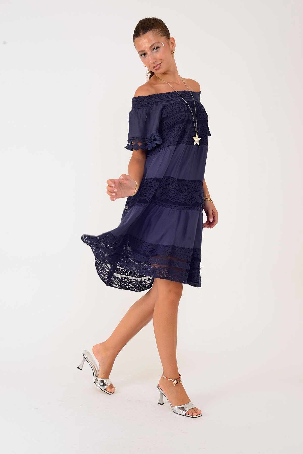 7977 MADONNA YAKA GÜPÜR DETAYLI KISA ELBİSE