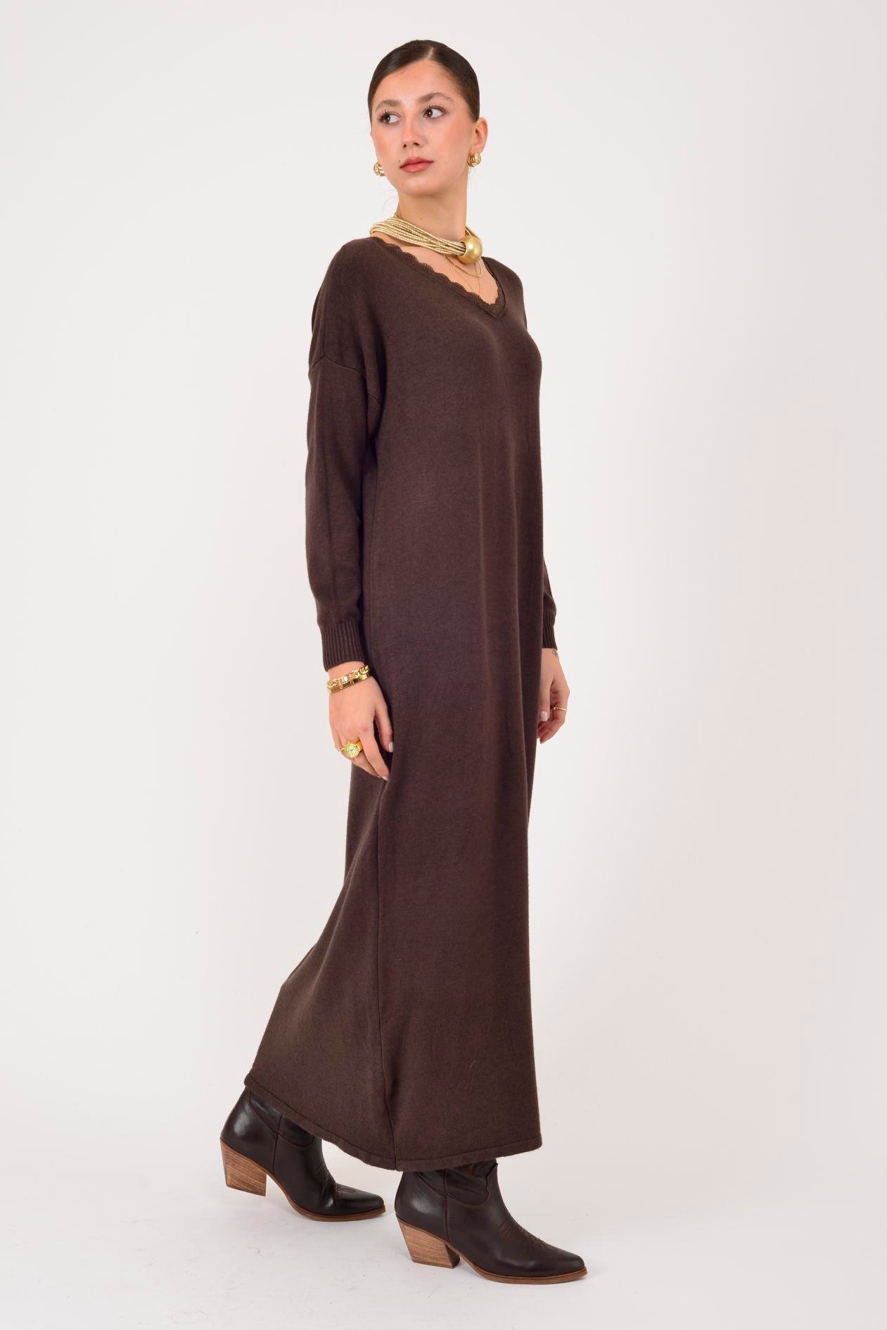 8612 IDOL SIRTI FİYONK DETAYLI YAKASI DANTELLİ TRİKO ELBİSE