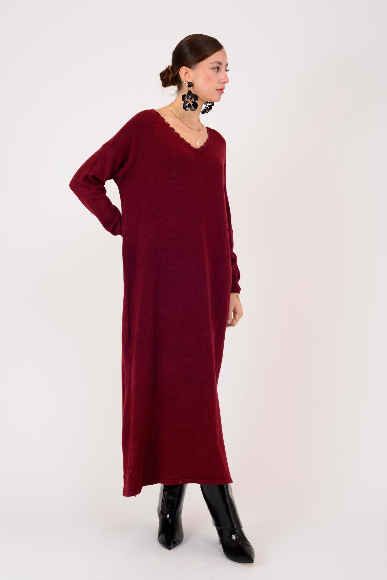 8612 IDOL SIRTI FİYONK DETAYLI YAKASI DANTELLİ TRİKO ELBİSE