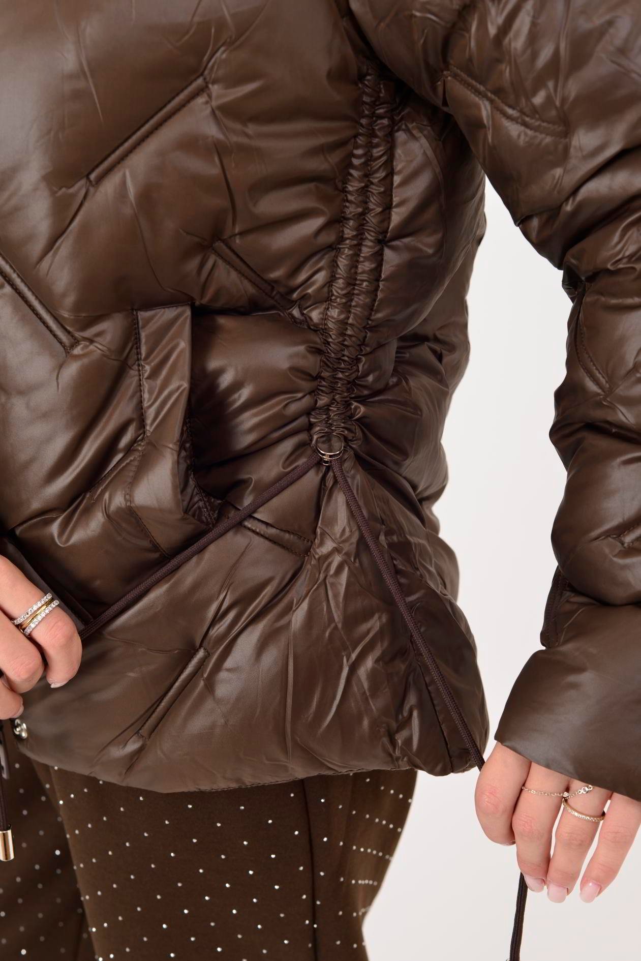 8657 KÜRK DETAYLI KAPÜŞONLU KAPİTONE MONT