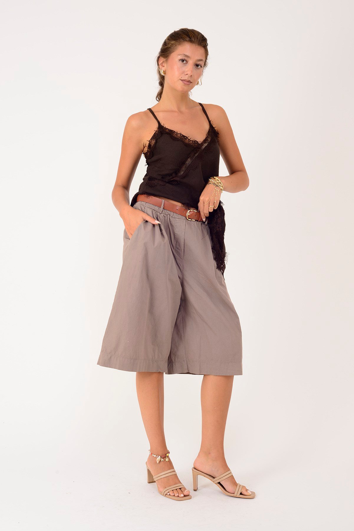 8807 STREET KEMERLİ A KESİM ŞORT