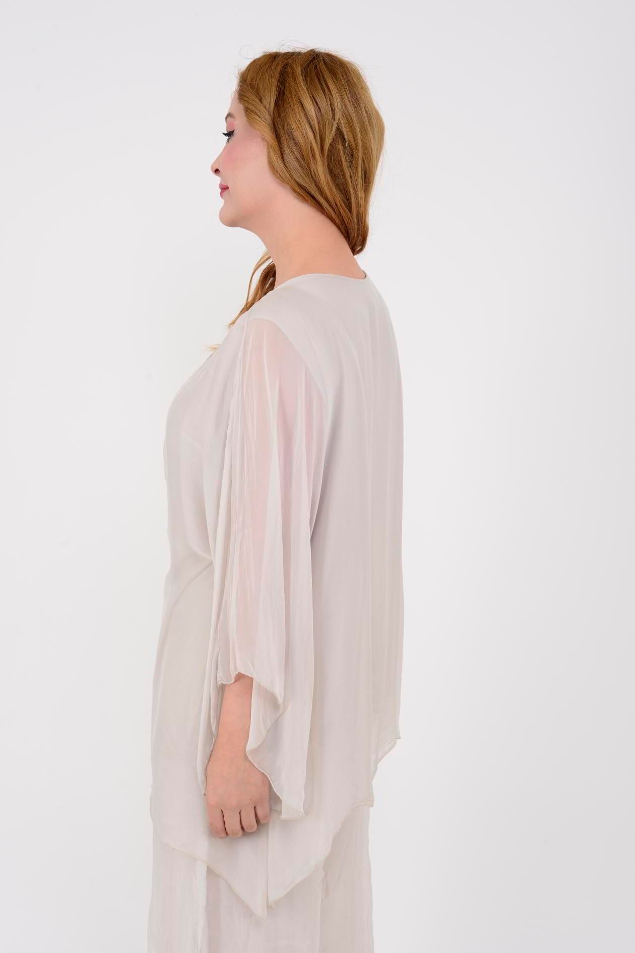 8903 YAKASI PAYETLİ İPEK BLUZ
