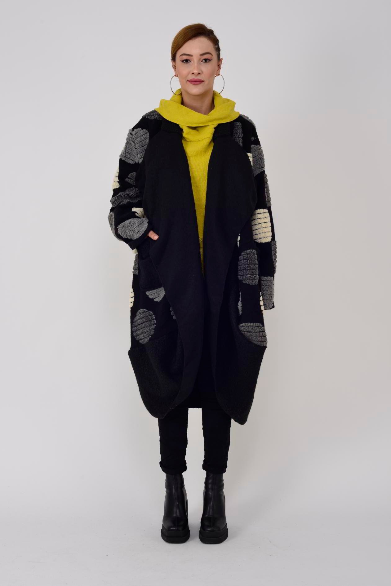 8979-4 DAİRE DESEN KABARTMALI KEÇE KABAN