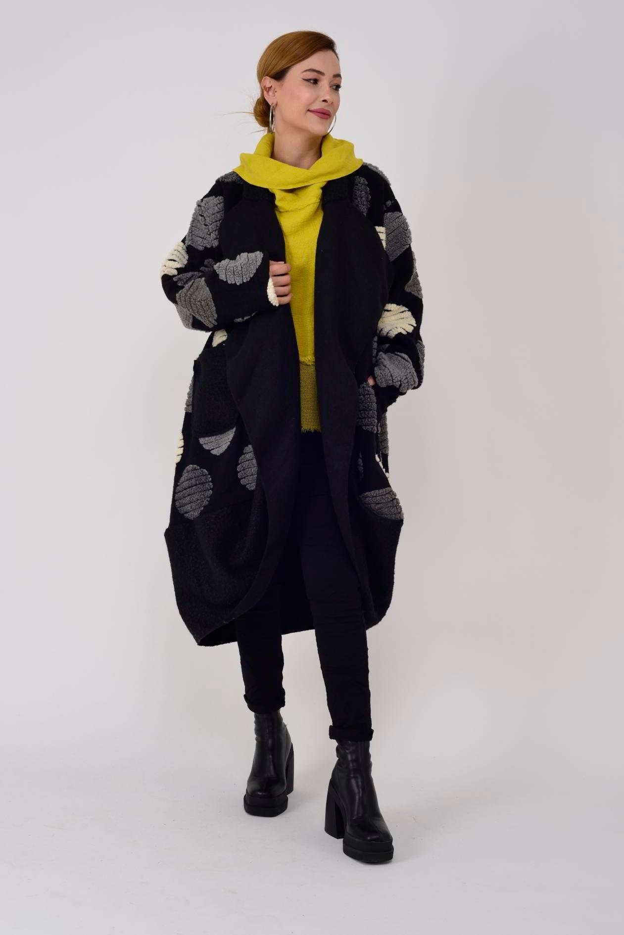 8979-4 DAİRE DESEN KABARTMALI KEÇE KABAN