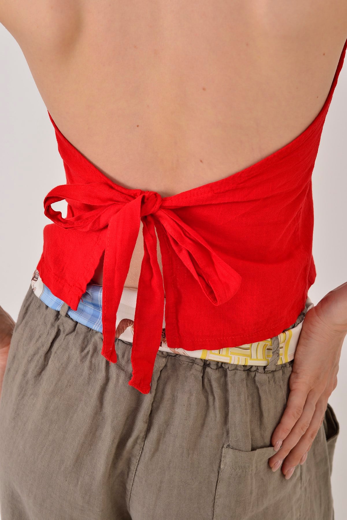 A1365 HALTER YAKA SIRT DEKOLTELİ KETEN GÖMLEK