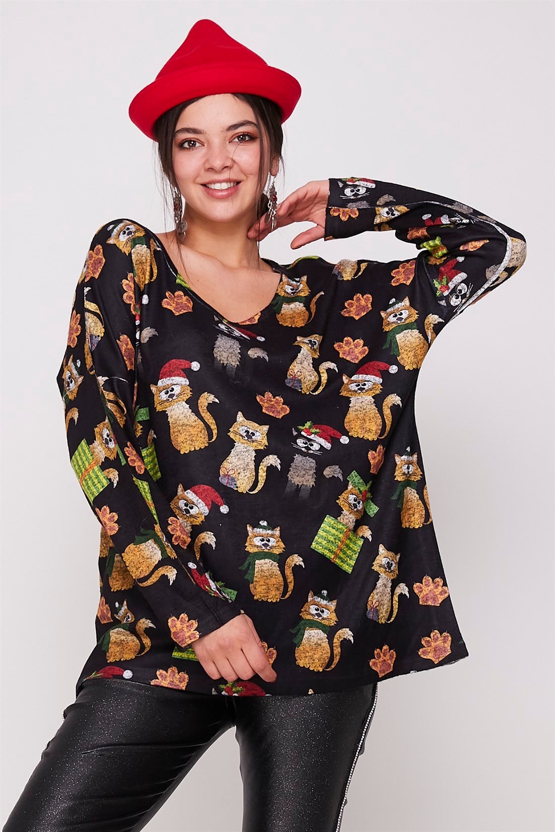 AN119-26 KEDİLİ BLUZ