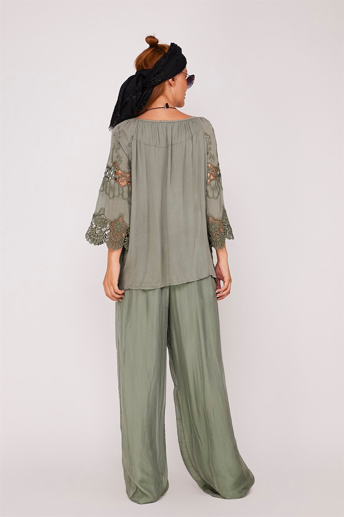 2042 LACY AND SEQUINED BLOUSE