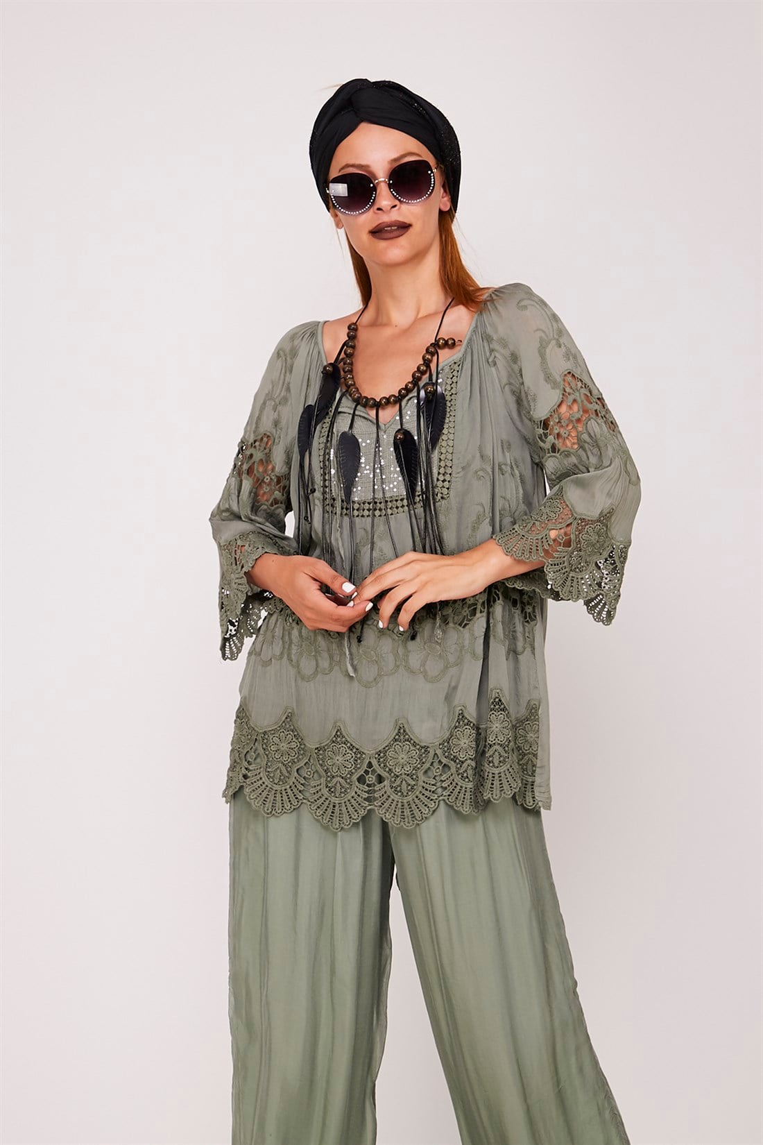 2042 LACY AND SEQUINED BLOUSE