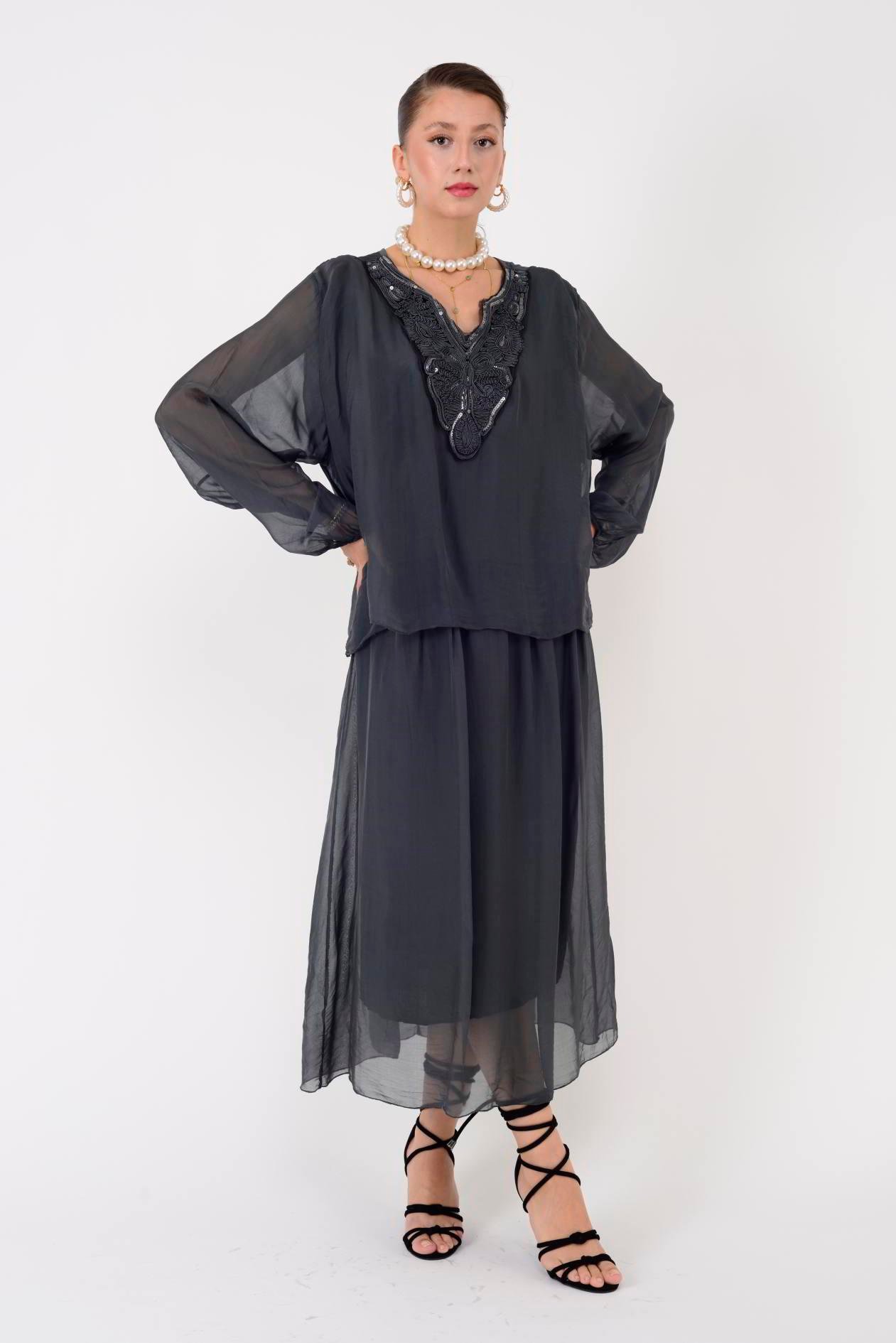 SN780 PAYETLİ KABARTMALI YAKA DETAYLI İPEK ELBİSE