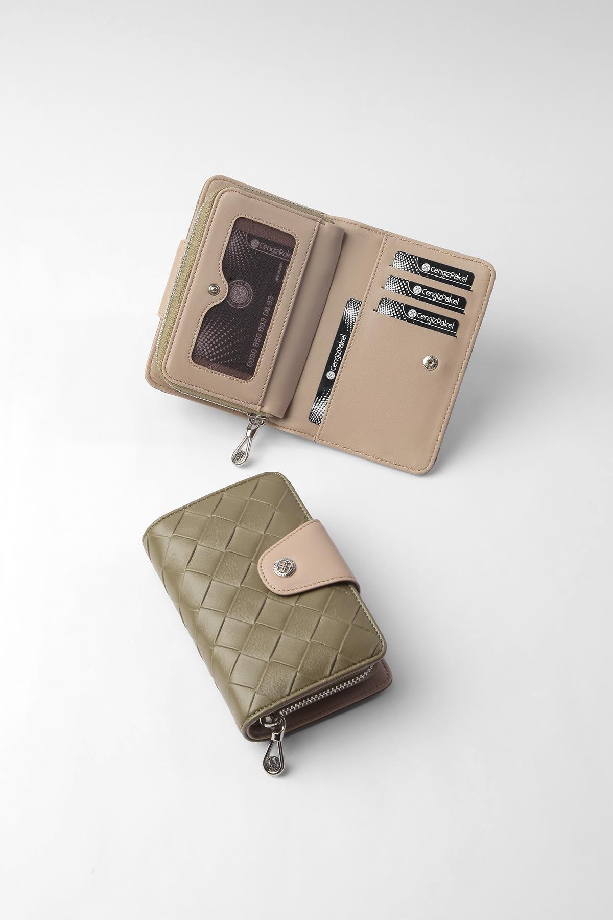 Cengiz Pakel KADIN PORTFÖY