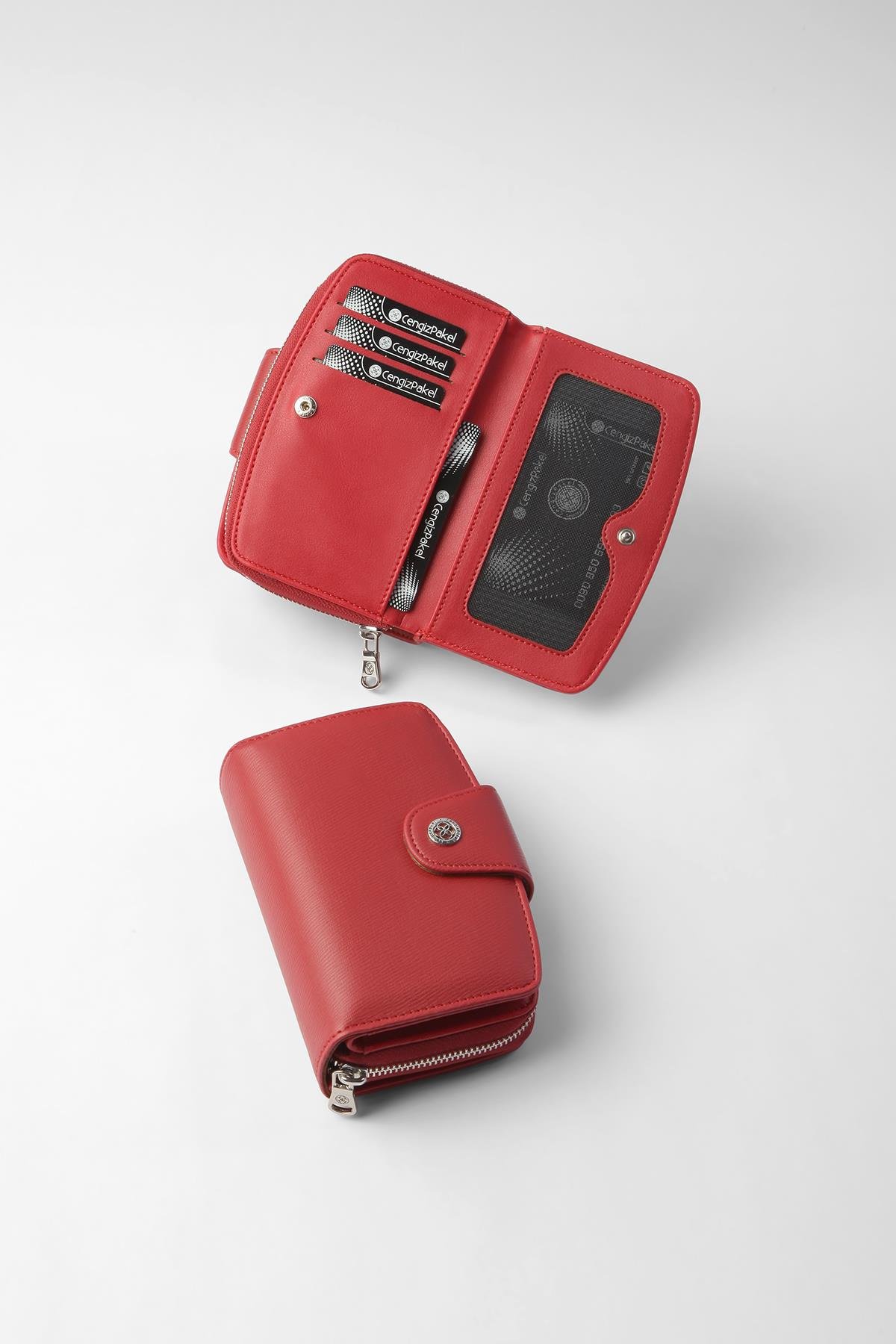 Cengiz Pakel KADIN PORTFÖY